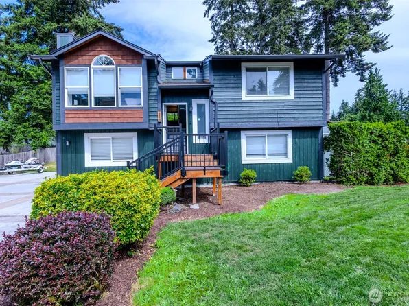 12005 221st Avenue Ct E, Bonney Lake, WA 98391