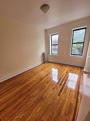 1st image of 590 Parkside Ave #14