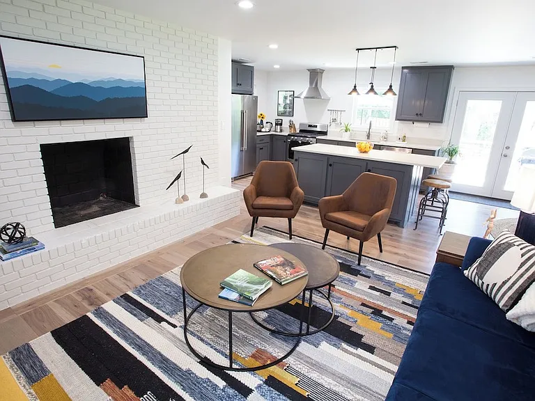 Summerglen Dr — Photo 3