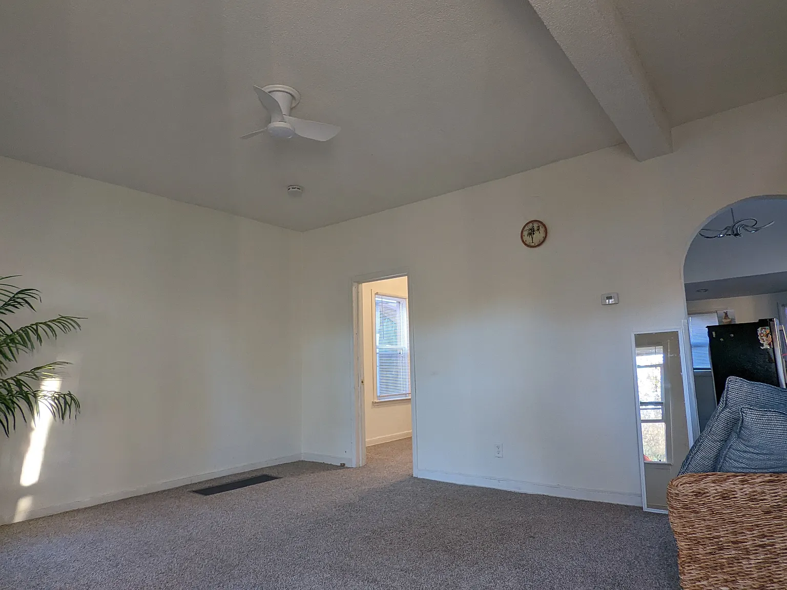 3 bed, 1040 sqft, $1,895 — Photo 4