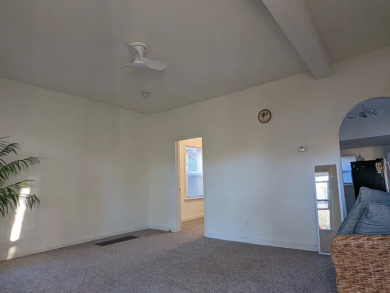 609 Van Buren Ave — Photo 12
