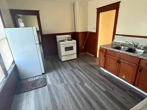 2053 Genesee St APT 3, Buffalo, NY 14211