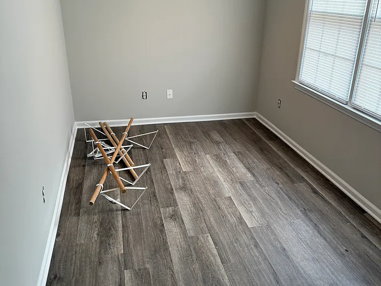 211 W Woodall St — Photo 4