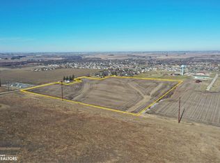 Martin Ave, Parkersburg, IA 50665