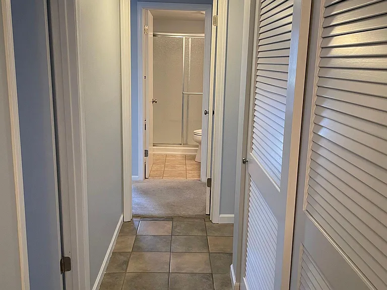 1210 Creve Coeur Crossing Ln #H — Photo 16
