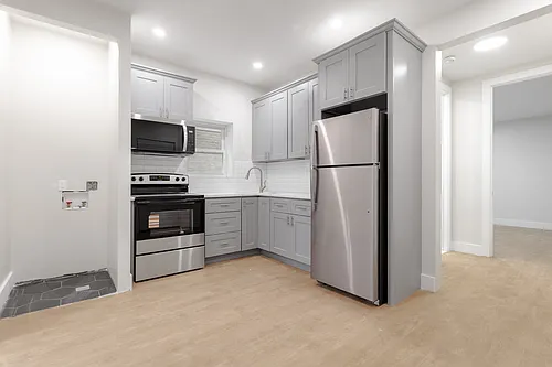 558 Empire Blvd #1F Photo 1