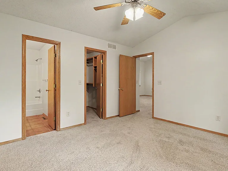 2316 N Shefford Cir — Photo 16