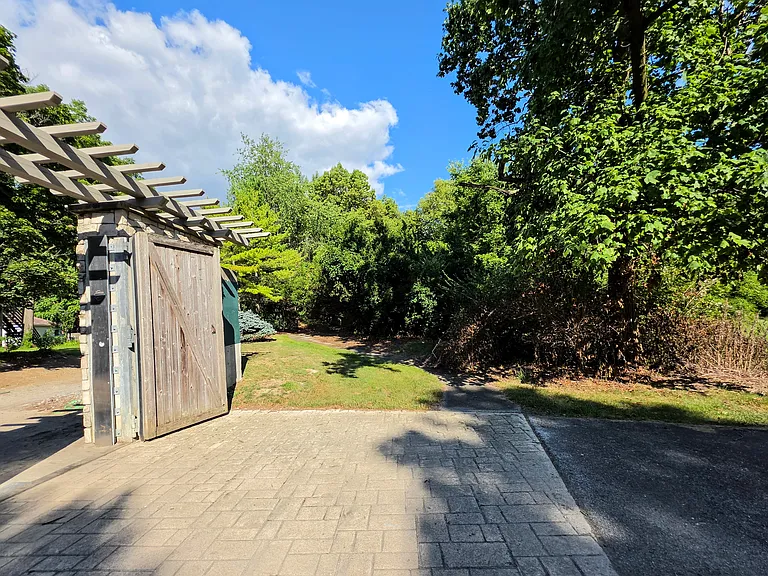 313 Greenwood Ave — Photo 18