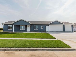 222 Harvest Ln, Shell Rock, IA 50670