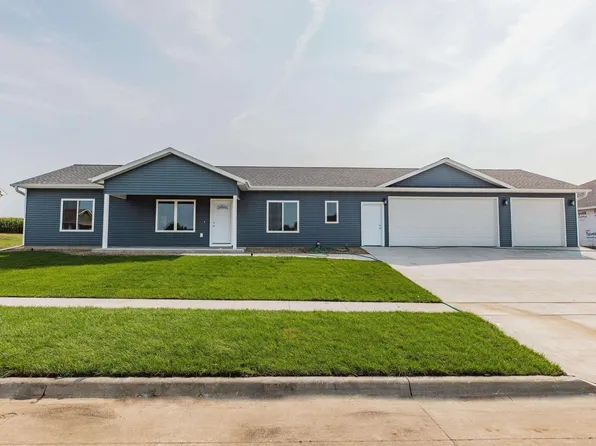 222 Harvest Ln, Shell Rock, IA 50670
