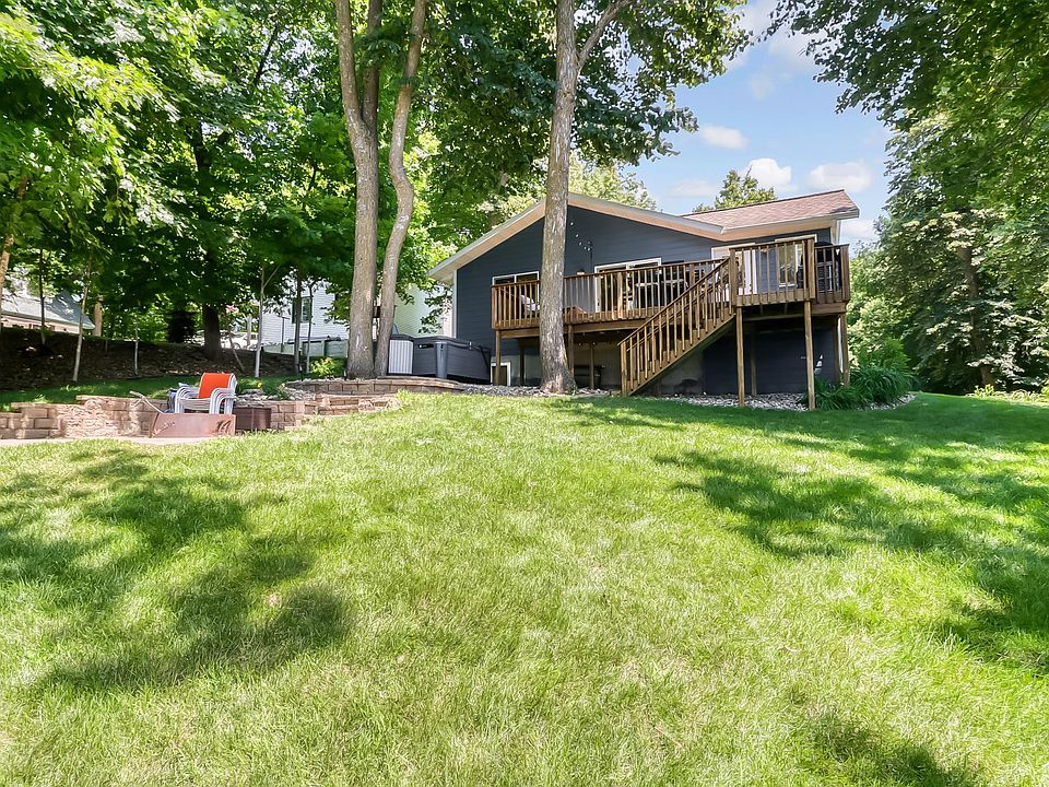 1st image of 44629 Crystal Hills Dr