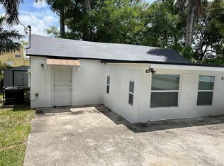 8283 NW 1st Pl, Miami, FL 33150