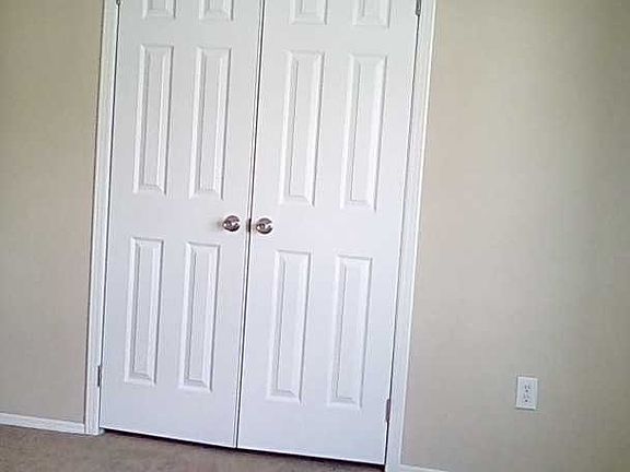 4th image of 6011 Saints Arc Dr