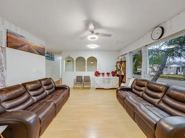 14436 102b Ave, Surrey, BC V3R 6M7