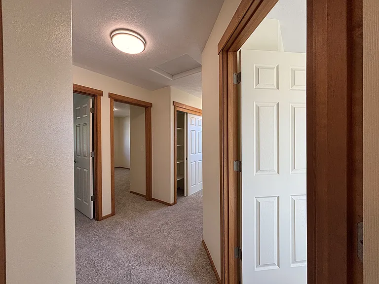 610 Maple St #MAIN — Photo 25