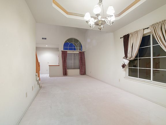 4th image of 59 Meadowland Dr