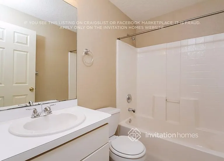 3228 N Biscayne Dr — Photo 19