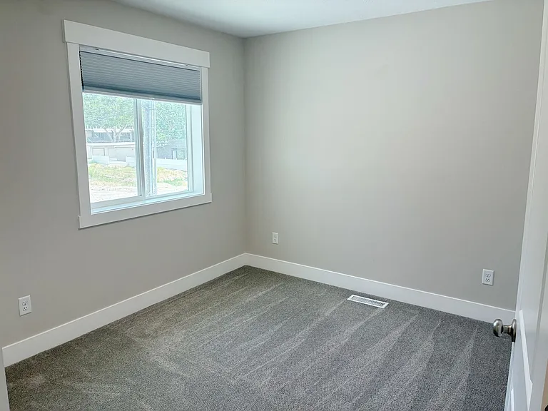 361 N Fanning Ave — Photo 7