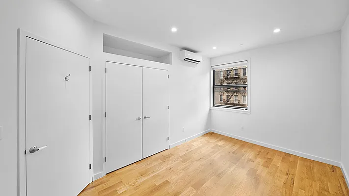 Rented by Nooklyn NYC LLC | media 6