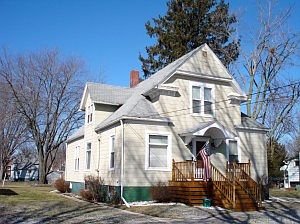 2nd image of 1352 N Kellogg St