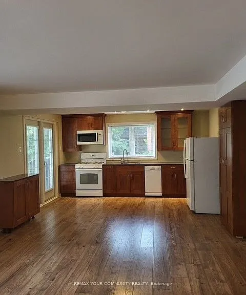 85 Emms Dr — Photo 5