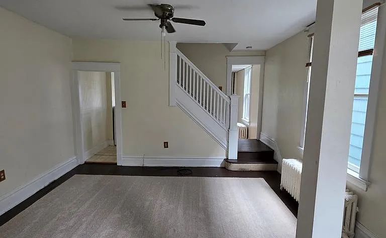 525 Vickroy Ave — Photo 3
