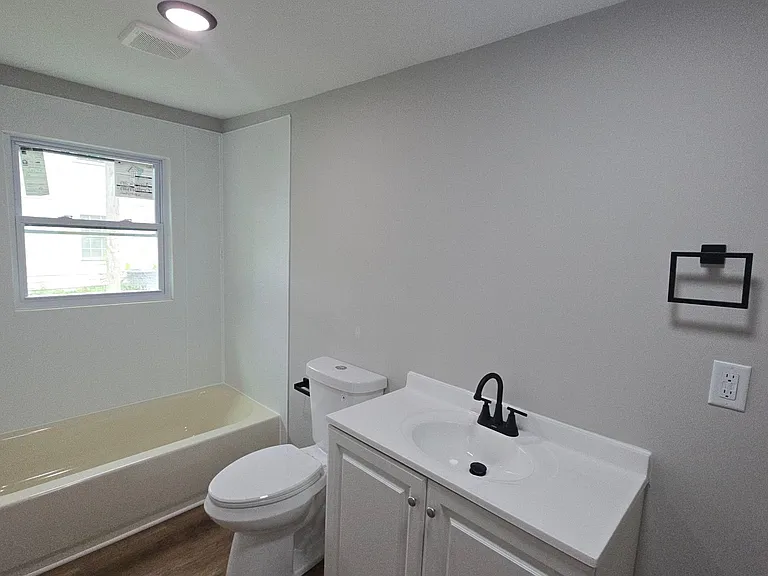 32 W Cooper St #A — Photo 6