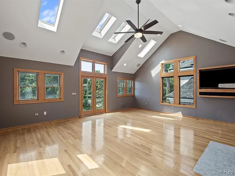 2380 Walnut Lake Rd — Photo 11