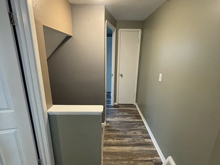 5976 Engle Rd — Photo 14