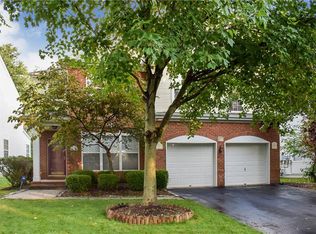 8 Sycamore Dr, Plainsboro, NJ 08536