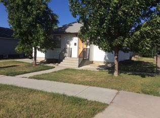 145 10th Ave W APT 1, Dickinson, ND 58601