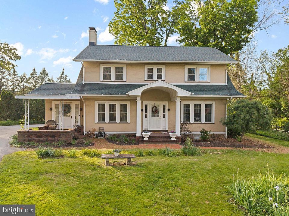 1st image of 3409 Oak Ln