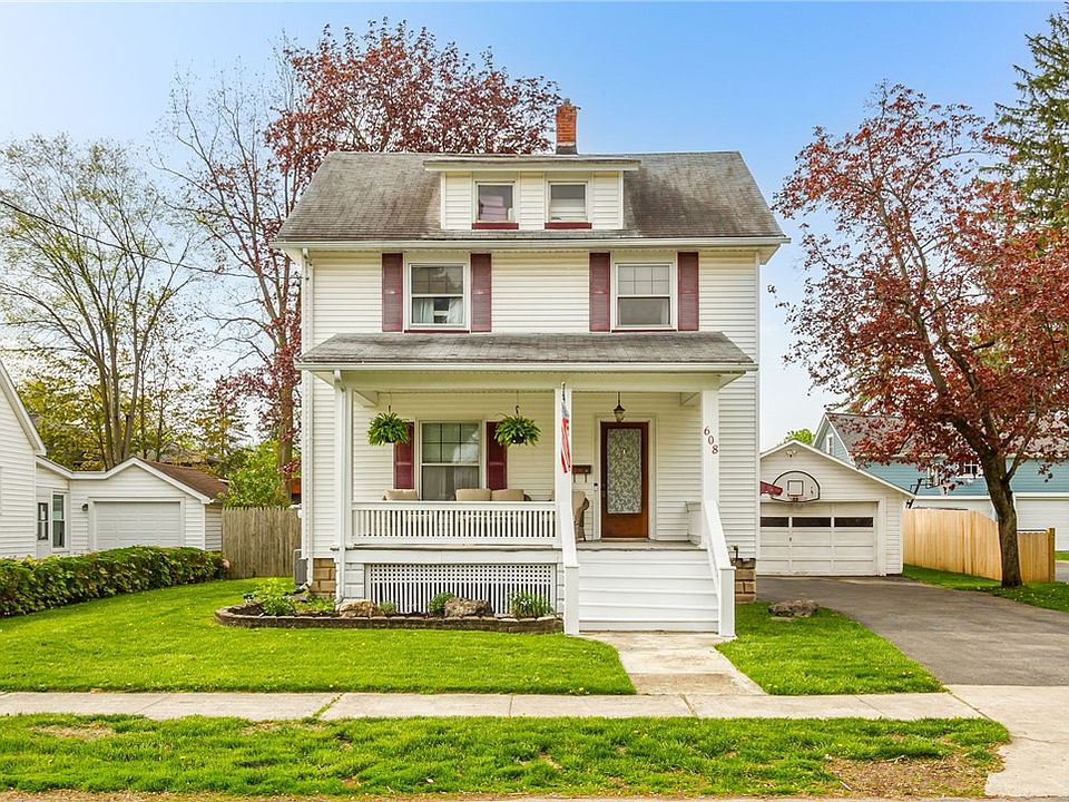 1st image of 608 Davis Dr
