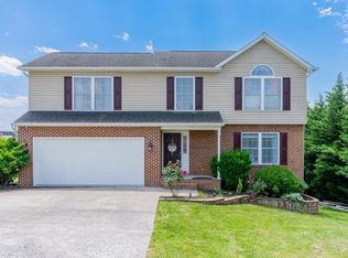 1411 Shenstone Dr, Harrisonburg, VA 22802