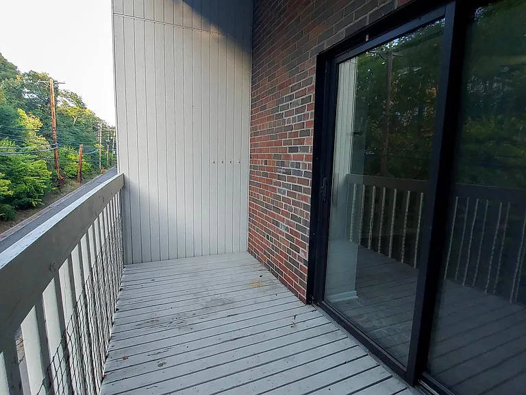 311 Pleasant Ave #404 — Photo 26