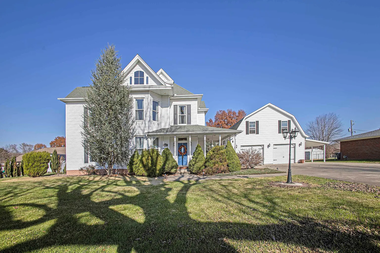 1853 County Road 411 photo 1