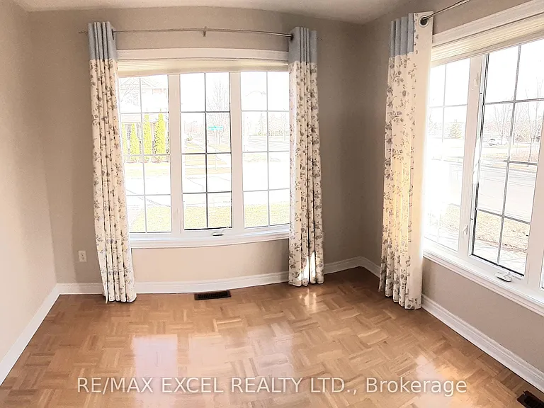 131 Cynthia Jean St — Photo 11