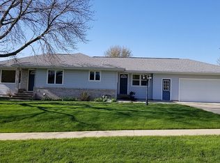 36 Section Rd, Miles, IA 52064