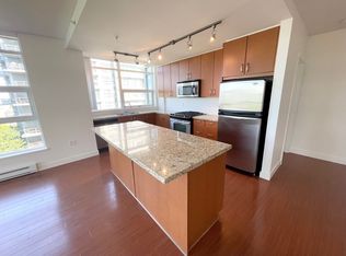9188 University Cres #703, Burnaby, BC V5A 0A5