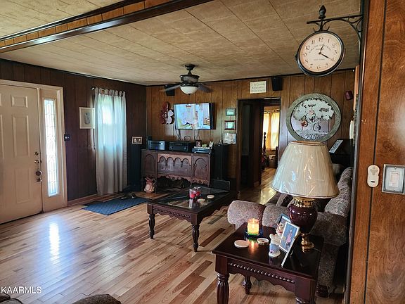5th image of 422 Galloway Dr