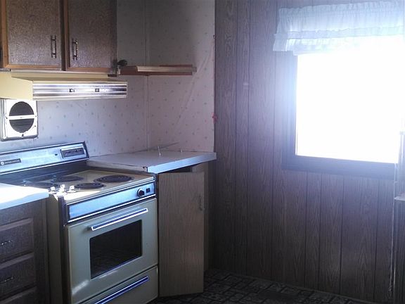 2nd image of 419 Fruitland Ave Trlr 9