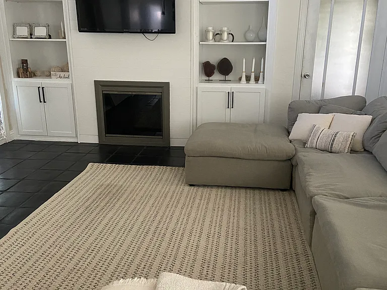 Hibiscus Dr — Photo 23