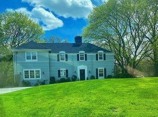 4 Highland Ridge Ln, Rye, NY 10580