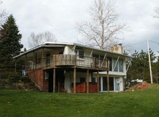 9020 S Carlson Rd, Fenwick, MI 48834