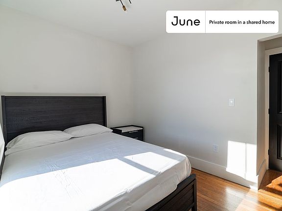 2nd image of 8 Walnut Park APT B