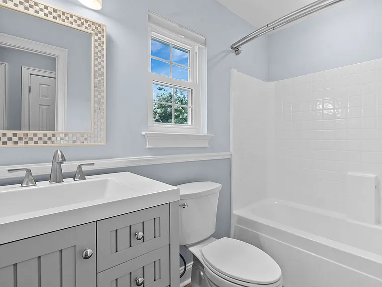669 Fair Spring Dr — Photo 17