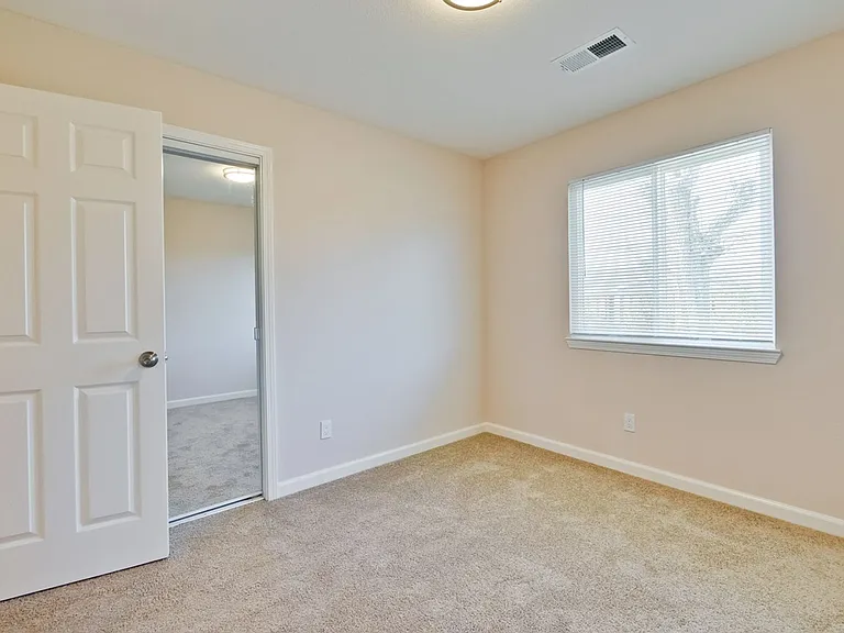 1425 Sunshadow Ln — Photo 23