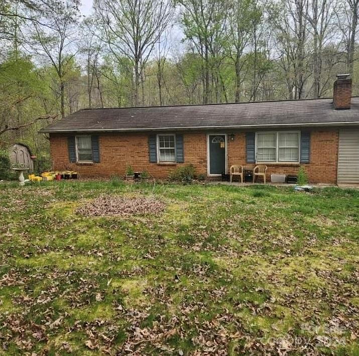 2nd image of 4608 Maplecrest Dr