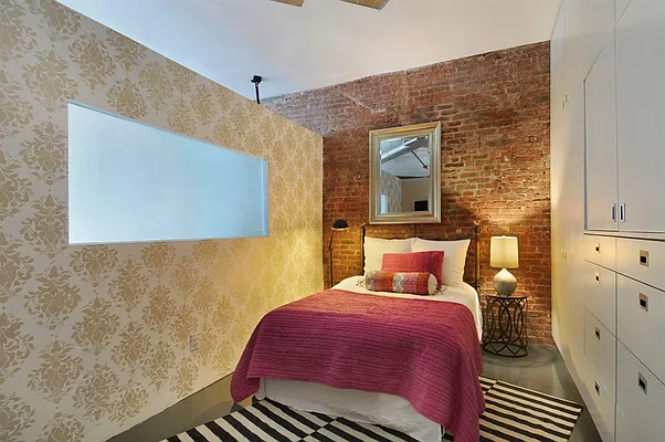 Sold by Corcoran | media 6