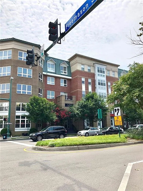 1 bed, 705 sqft, $1,625 — Photo 2